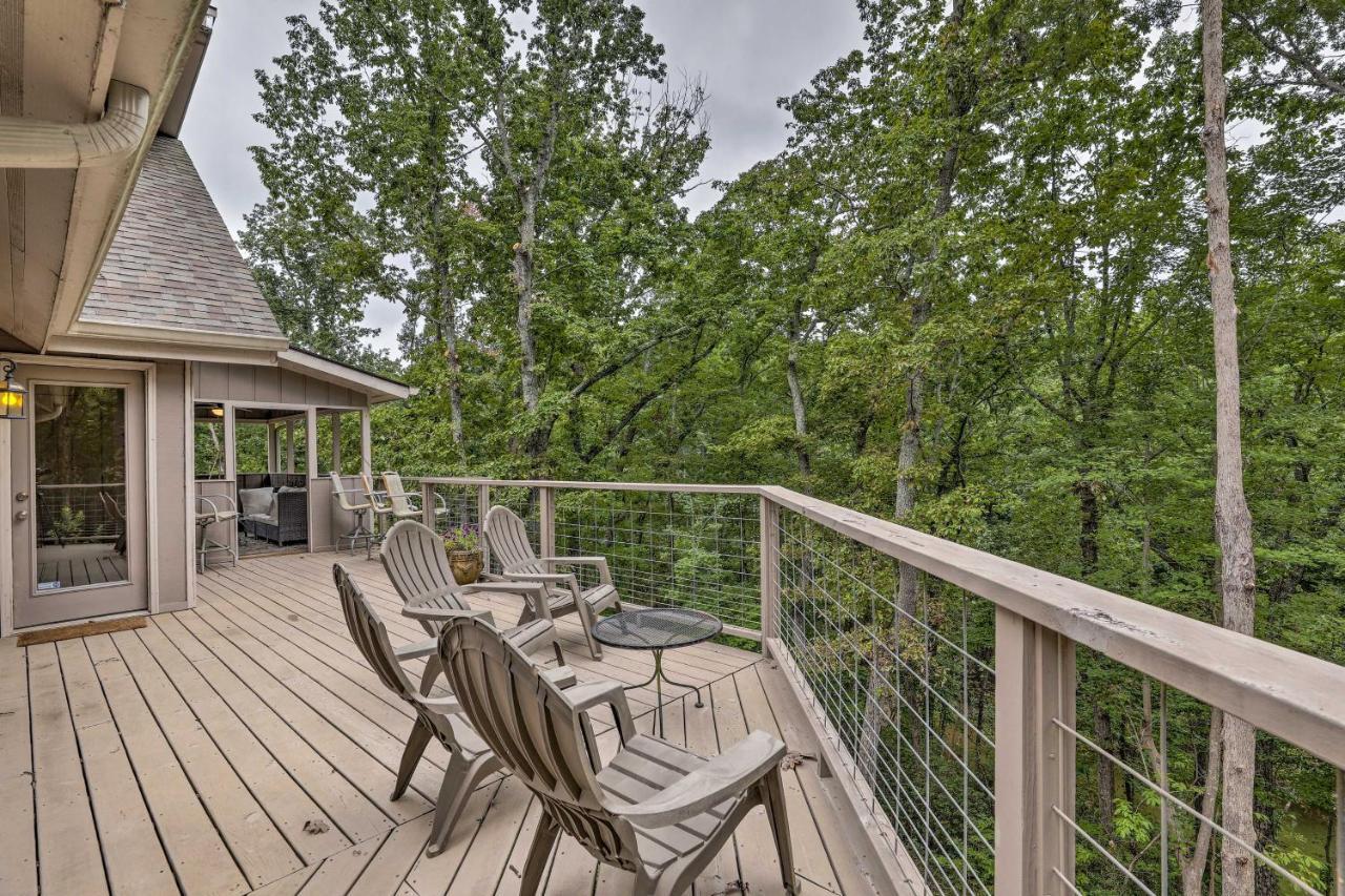 Luxe Lakefront Home With Large Deck And Kayaks! Flowery Branch Exterior photo